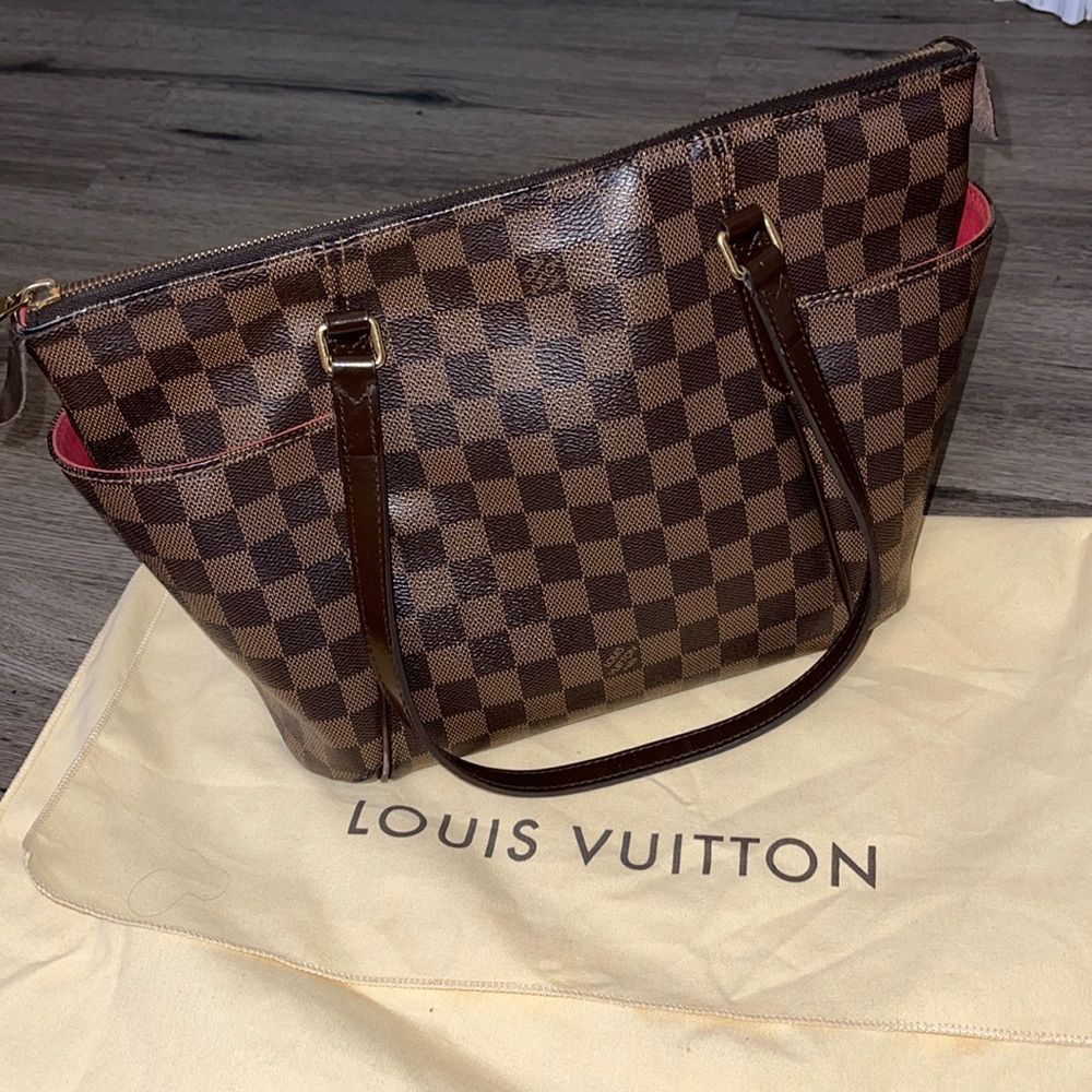 Authentic Louis Vuitton Handbag